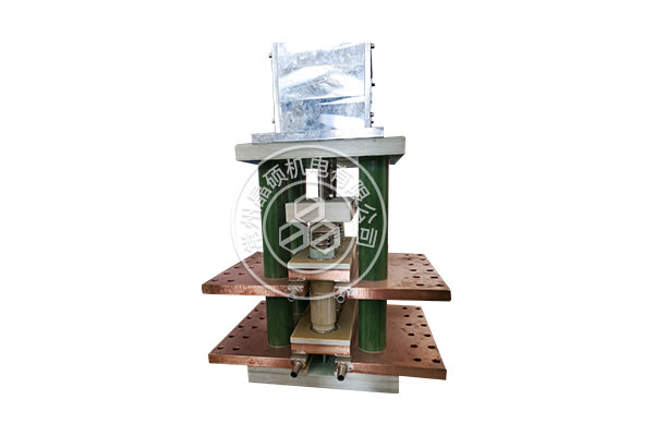 電動(dòng)直流隔離開關(guān)具有哪些特點(diǎn)