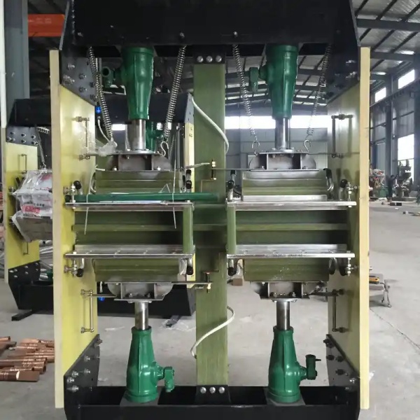 中頻爐換爐開關與中頻爐控制開關有何不同