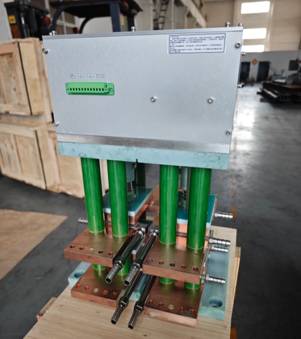 中頻爐智能電動(dòng)隔離開(kāi)關(guān)全新上線，助力高效安全切換